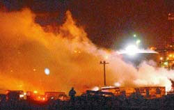 blaze at Shell refinery pic